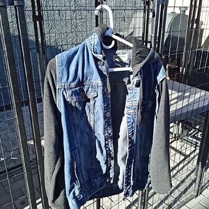 Men's Denim and Gray Jacket